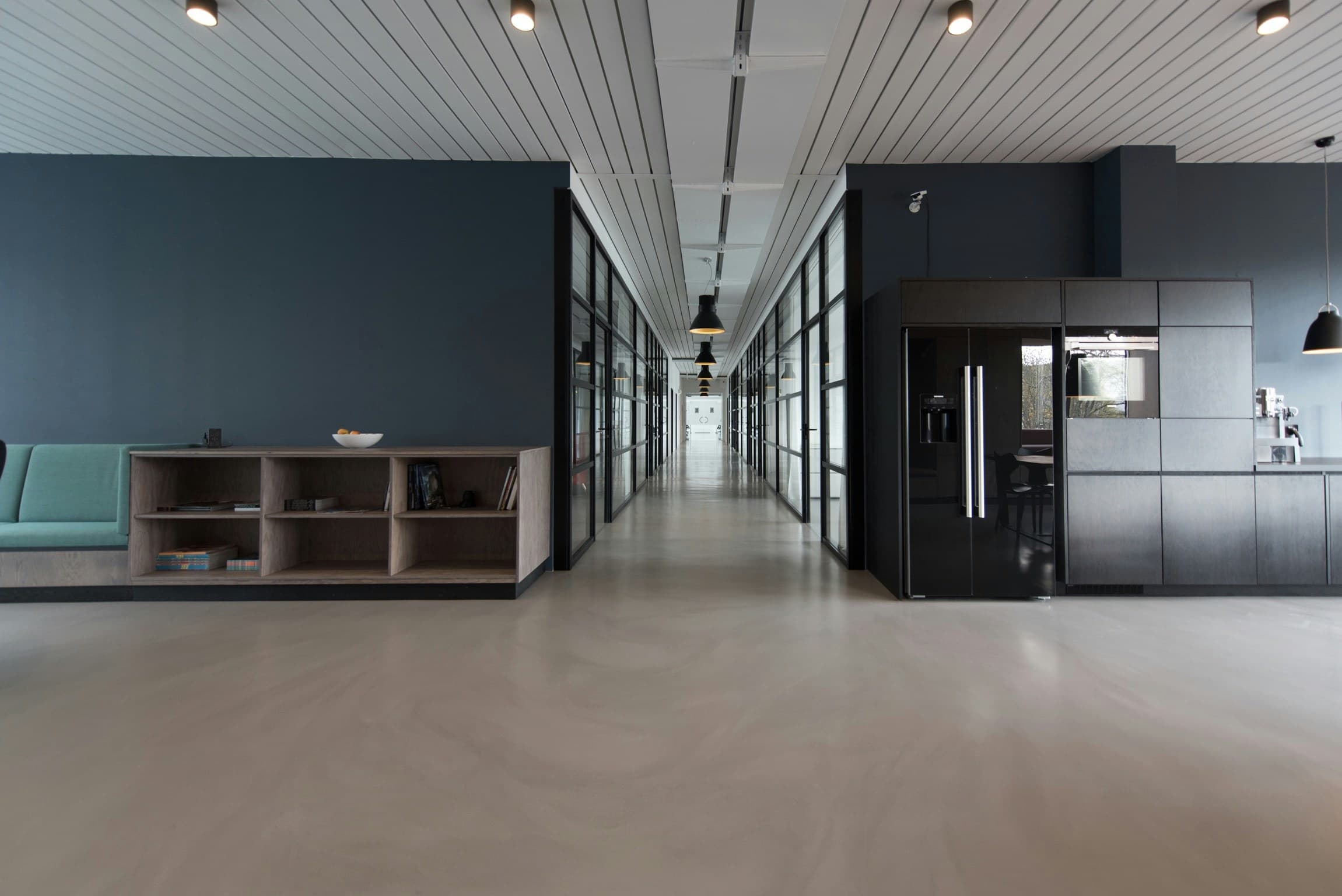 Een industriele woonkamer